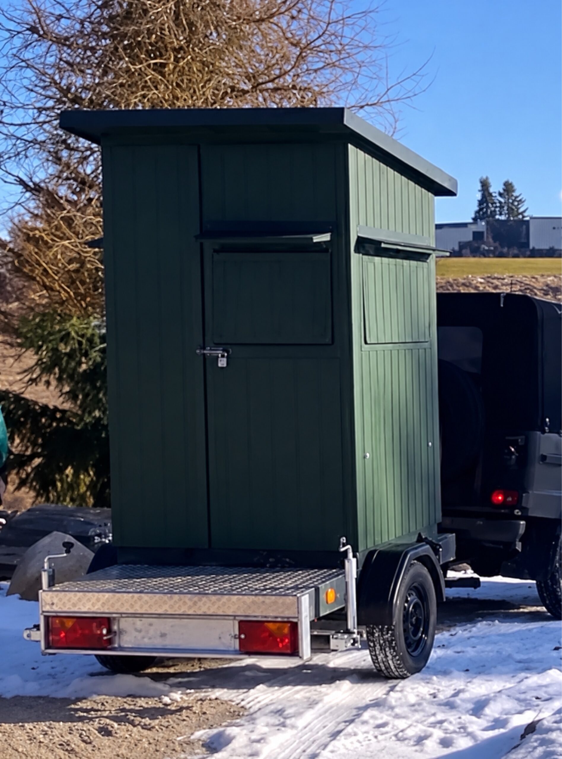 Jagdkanzel Hochalmspitze auf Anhänger im Winter